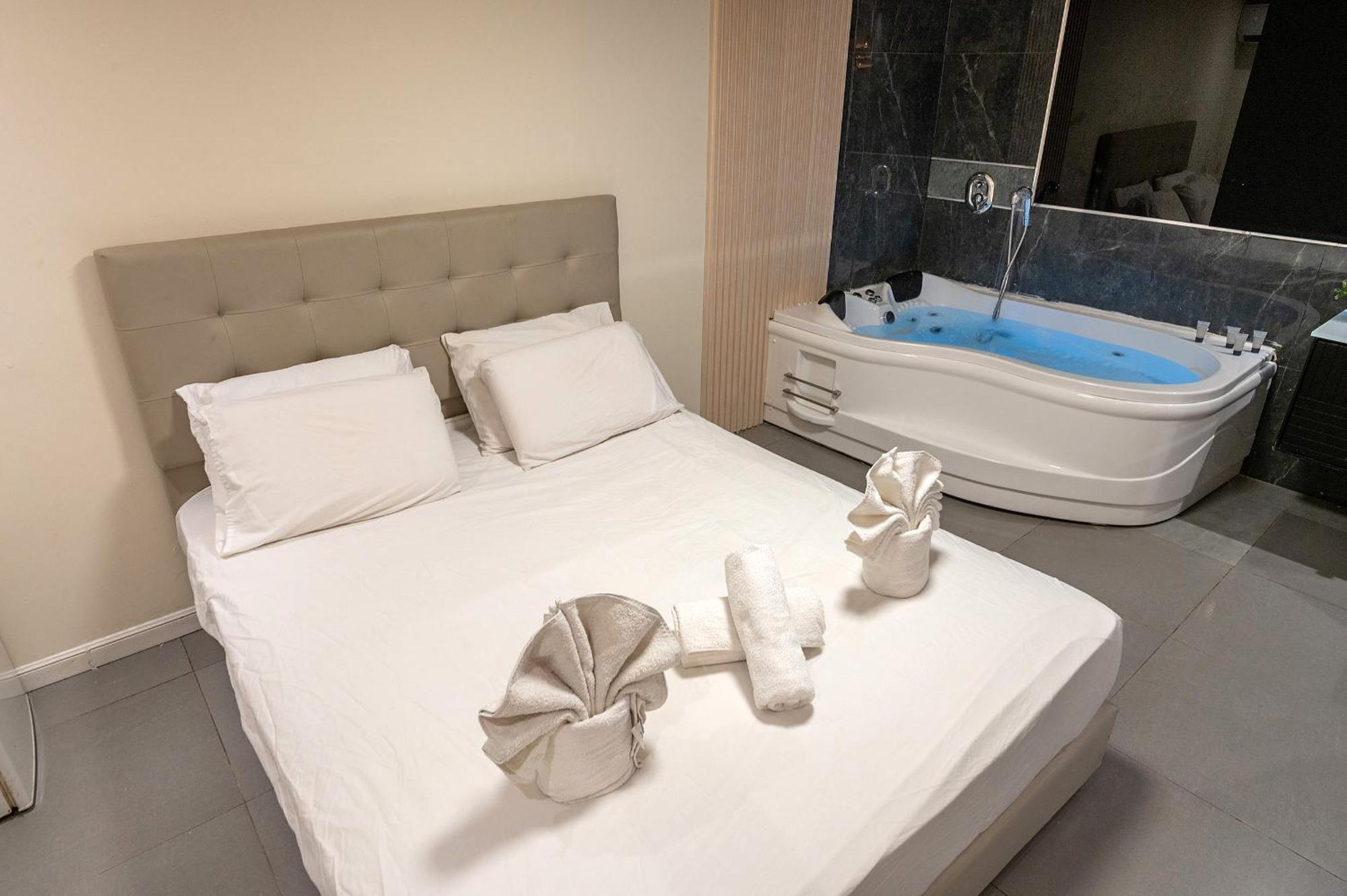 Lago Suites Hotel Jerusalem Exteriör bild