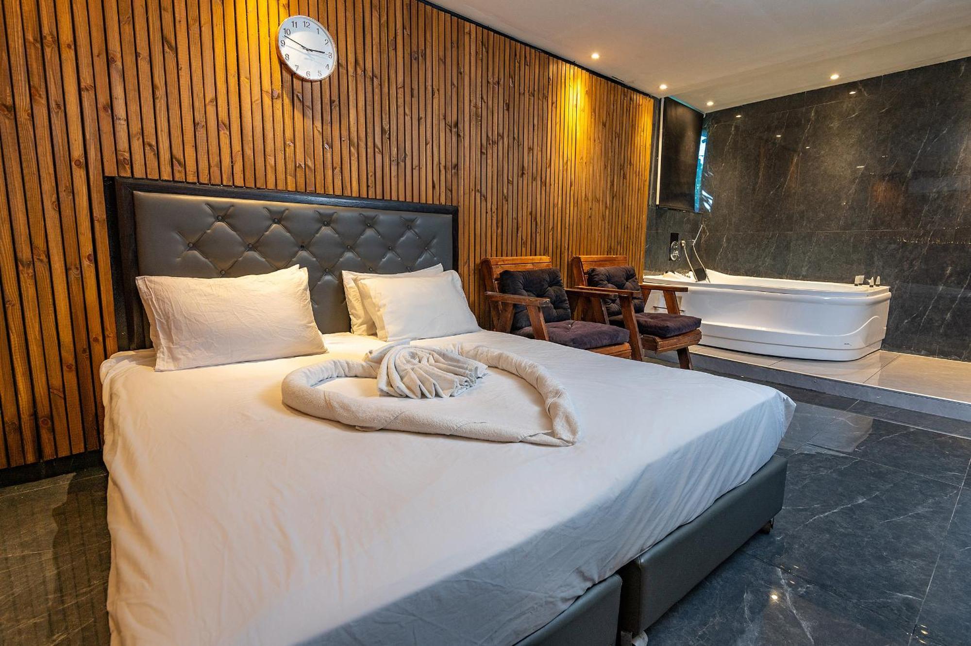 Lago Suites Hotel Jerusalem Exteriör bild