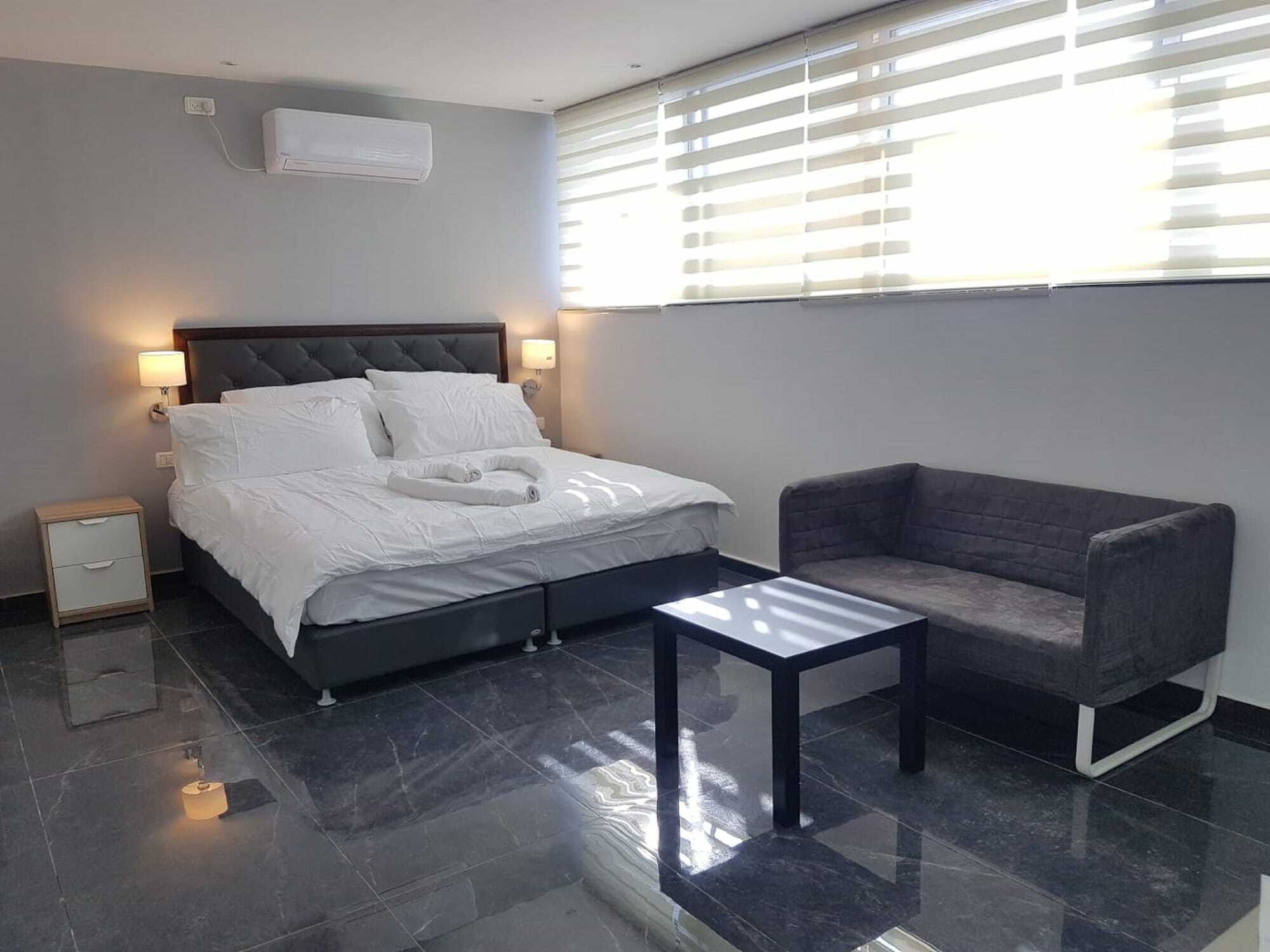 Lago Suites Hotel Jerusalem Exteriör bild